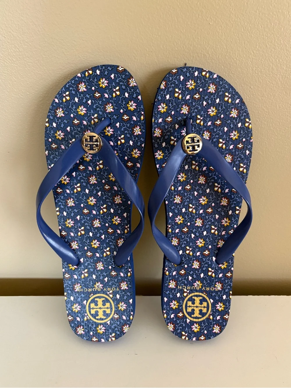Tory Burch Fresh Blueberry Wild Pansy Flip Flops Size 10